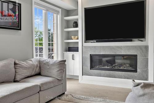 36 Regalia Way, Barrie, ON 