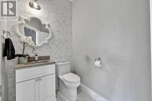 36 Regalia Way, Barrie, ON 