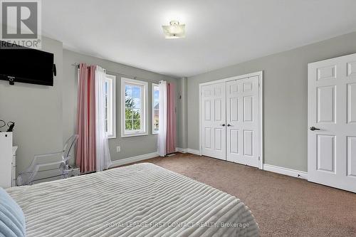 36 Regalia Way, Barrie, ON 