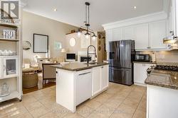 open kitchen to living room - 