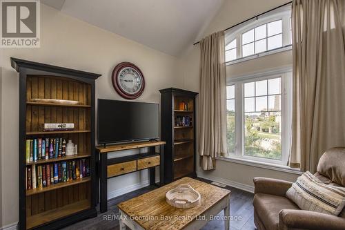 main floor den or bedroom - 68 Riverwalk Place, Midland, ON 