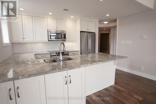 Updated Kitchen - 407 - 10 Bay Street E, Blue Mountains, ON 