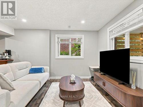 82 Doon Mills Drive, Kitchener, ON 