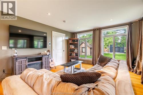 7137 Creek Line West, Pain Court, ON 