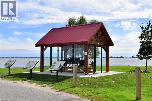 8 Chestnut Street, Port Rowan, ON 