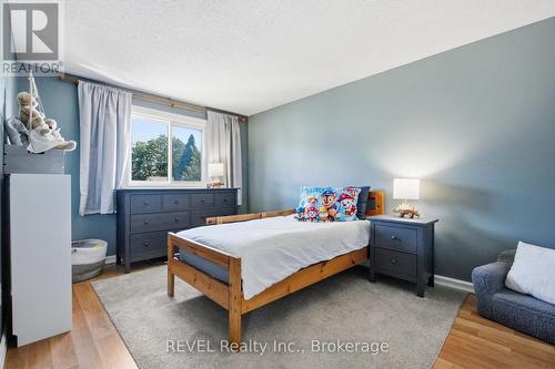 1298 Pinehurst Avenue, Oshawa (Donevan), ON 