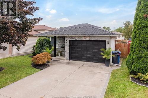 2163 CURRY  Windsor, ON N9B 3X5