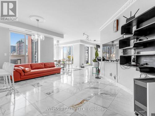 PH 902 - 18 BEVERLEY STREET , Toronto, Ontario M5T 3L2 5