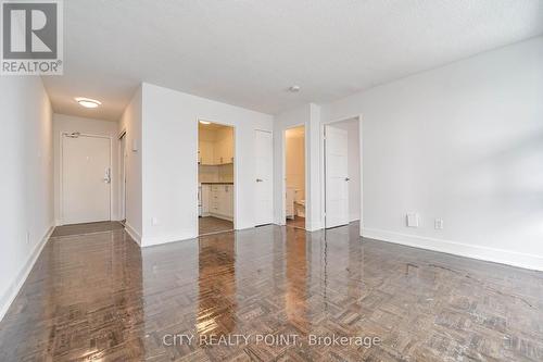 402 - 33 ISABELLA STREET , Toronto, Ontario M4Y 2P7 2