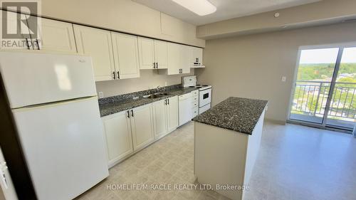 818 - 239 AUBURN DRIVE , Waterloo, Ontario N2K 0B7 4
