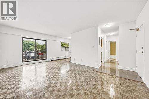 2077 PROSPECT Street Unit# 104 , Burlington, Ontario L7R 1Z4 4