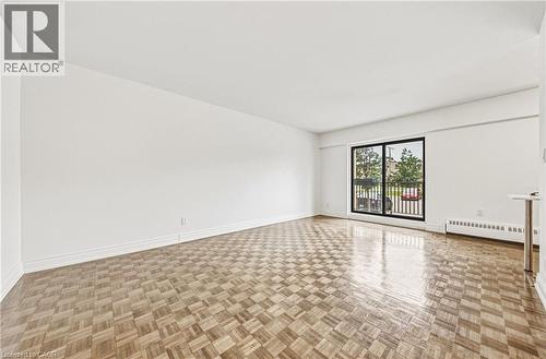 2077 PROSPECT Street Unit# 104 , Burlington, Ontario L7R 1Z4 5