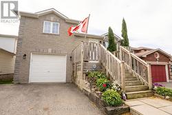 56 HERSEY CRESCENT Barrie, ON L4N 8R2