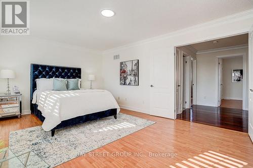 57 Gail Parks Crescent, Newmarket, ON 