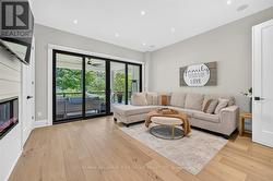 5th bedroom / living space with Ensuite Bath - 