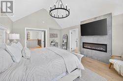 668 Florence Rd, Primary bedroom - 