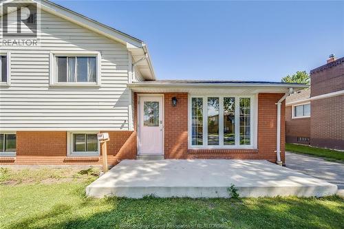 368 Carling Crescent, Windsor, ON 