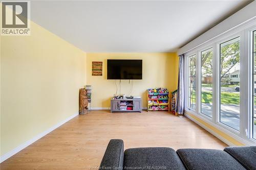 368 Carling Crescent, Windsor, ON 