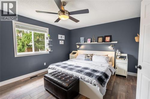 4069 Pine Crescent, Petrolia, ON 