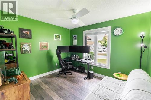 4069 Pine Crescent, Petrolia, ON 