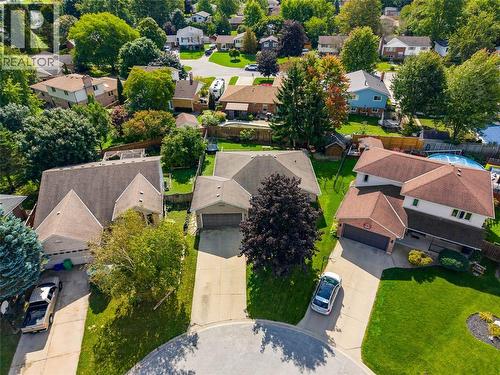 4069 Pine Crescent, Petrolia, ON 