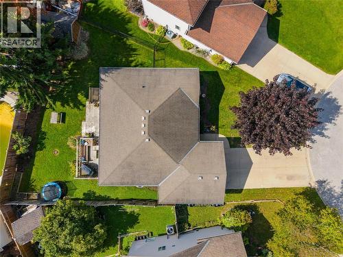 4069 Pine Crescent, Petrolia, ON 