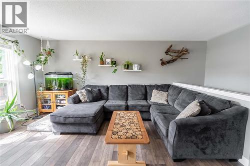 4069 Pine Crescent, Petrolia, ON 