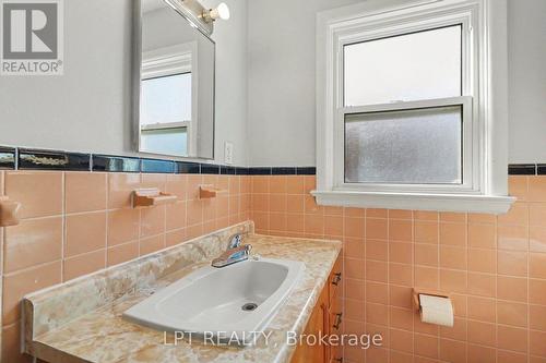 703 Morgan Street, Ottawa, ON 