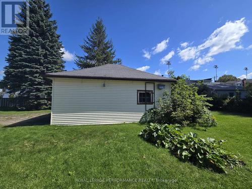 yard - 436 Fourth Street E, Cornwall, ON 