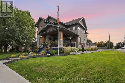 Luxury Custom Home - 534 St Lawrence Street, North Dundas, ON 