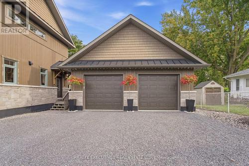 Two Car Garage - 534 St Lawrence Street, North Dundas, ON 