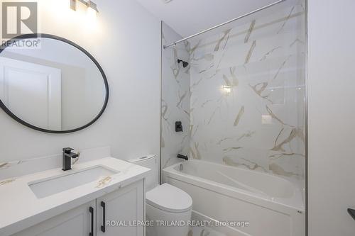 4211 Liberty Crossing, London South (South V), ON 