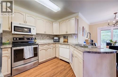 64 Blackfriar Lane, Brantford, ON 