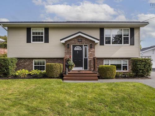 123 Lancaster Drive, Dartmouth, NS 