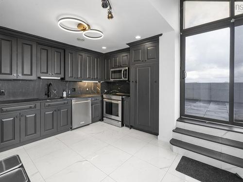 Ph101 5959 Spring Garden Road, Halifax, NS 