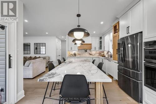 684 Lakelands Avenue, Innisfil, ON 