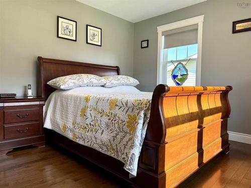 8 Fletcher Drive, Amherst, NS 