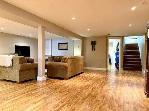 8 Fletcher Drive, Amherst, NS 