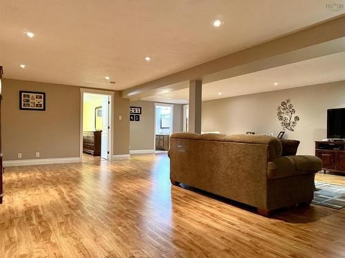 8 Fletcher Drive, Amherst, NS 
