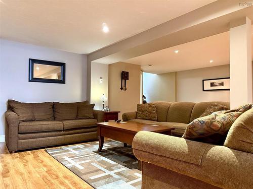 8 Fletcher Drive, Amherst, NS 