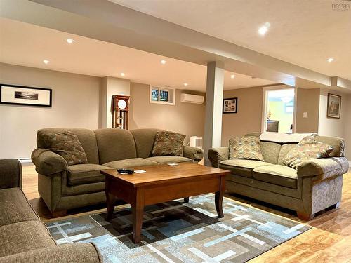 8 Fletcher Drive, Amherst, NS 