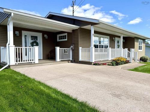 8 Fletcher Drive, Amherst, NS 