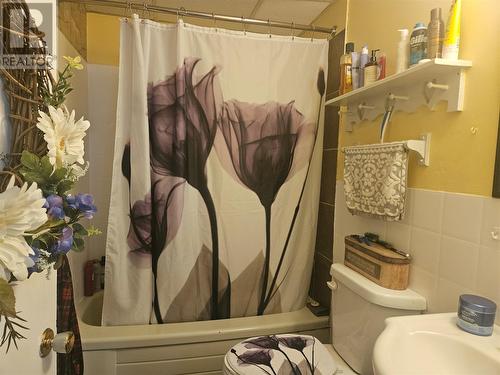 Full Bath - Main Floor Unit - 28 Water Street W, St. Lawrence, NL 