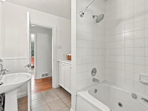 4 Fleming Drive, Halifax, NS 