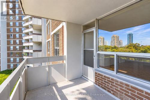 603 - 10 Edgecliff Golfway, Toronto, ON 
