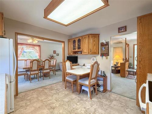 Kitchen Nook - 46 Queens Crescent, Brandon, MB 