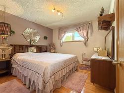 Primary Bedroom - 