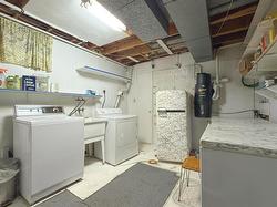 Laundry room with Cold Storage - 