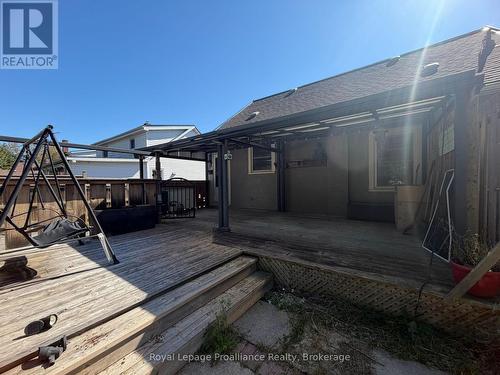 22 PARKER STREET , Belleville (Belleville Ward), Ontario K8P 1C8 1