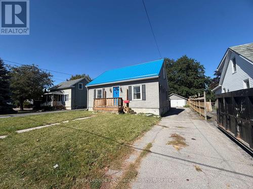 22 PARKER STREET , Belleville (Belleville Ward), Ontario K8P 1C8 2